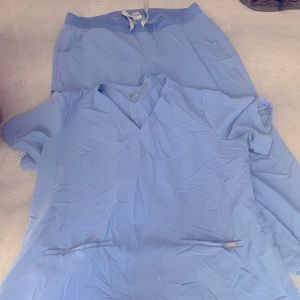 Ceil blue FIGS size XL jogger bottoms and 3 pocket top